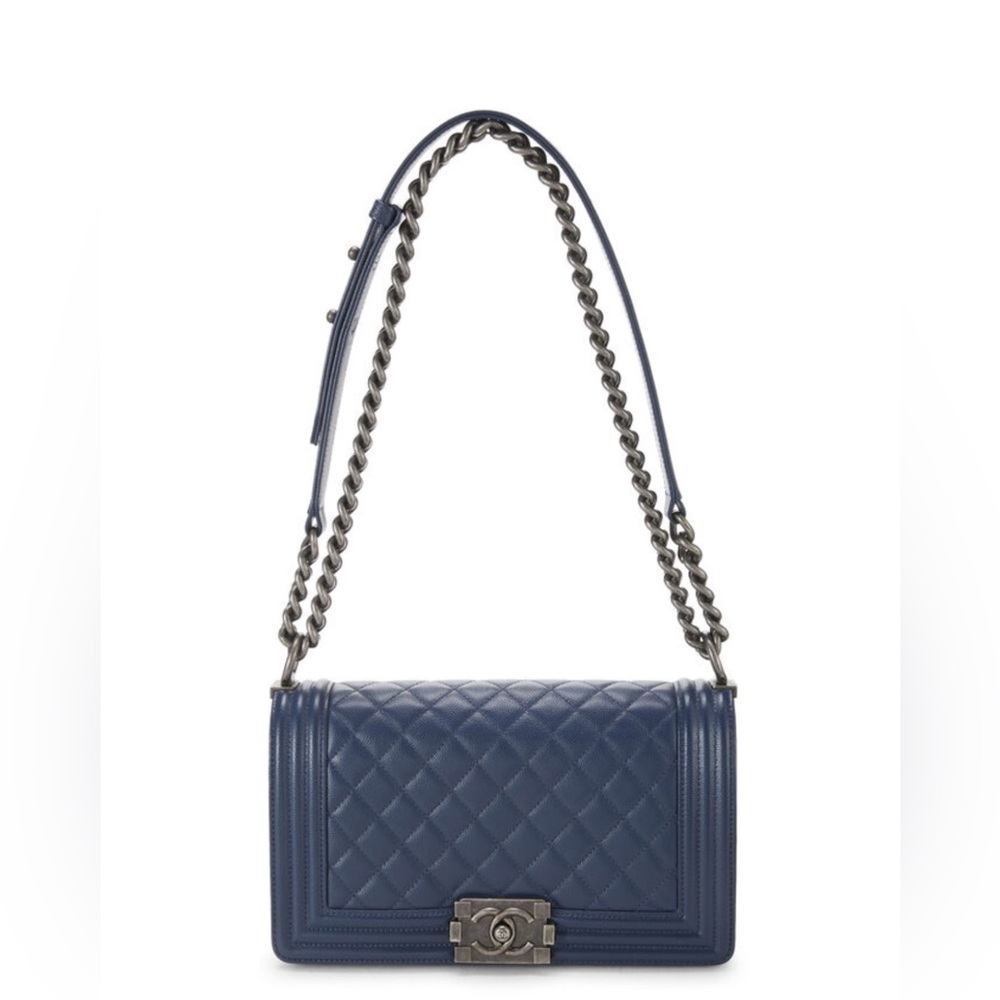 Chanel boy bag medium.